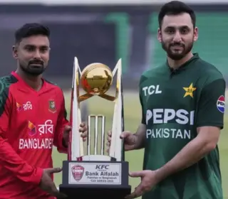 Pak vs Ban
